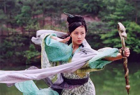 灵儿pk吃瓜,一场别开生面的虚拟对决