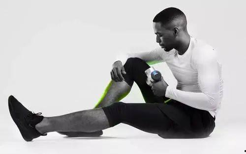 筋膜枪吃瓜,新时代的“吃瓜神器”，缓解肌肉酸痛新选择