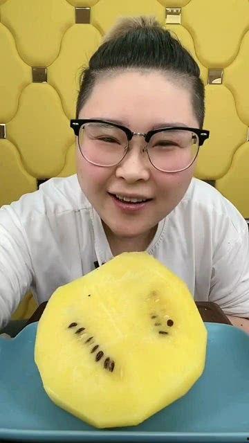 吃黄色大瓜犯法吗,吃黄色大瓜的法律边界