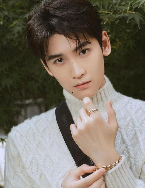 黄俊捷吃瓜事件